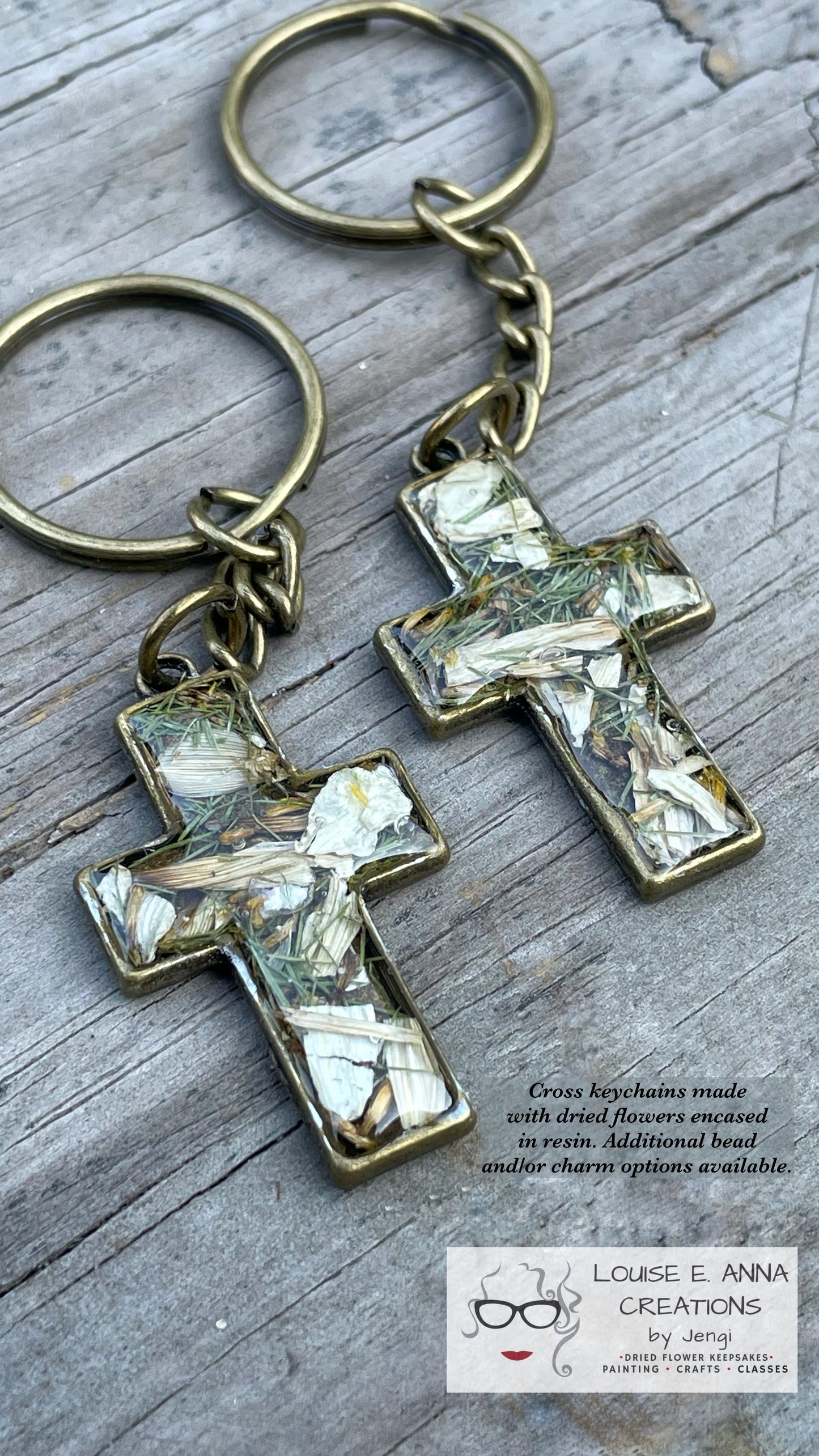 Custom Dried Flower Cross Keychain – Memorial Keepsake