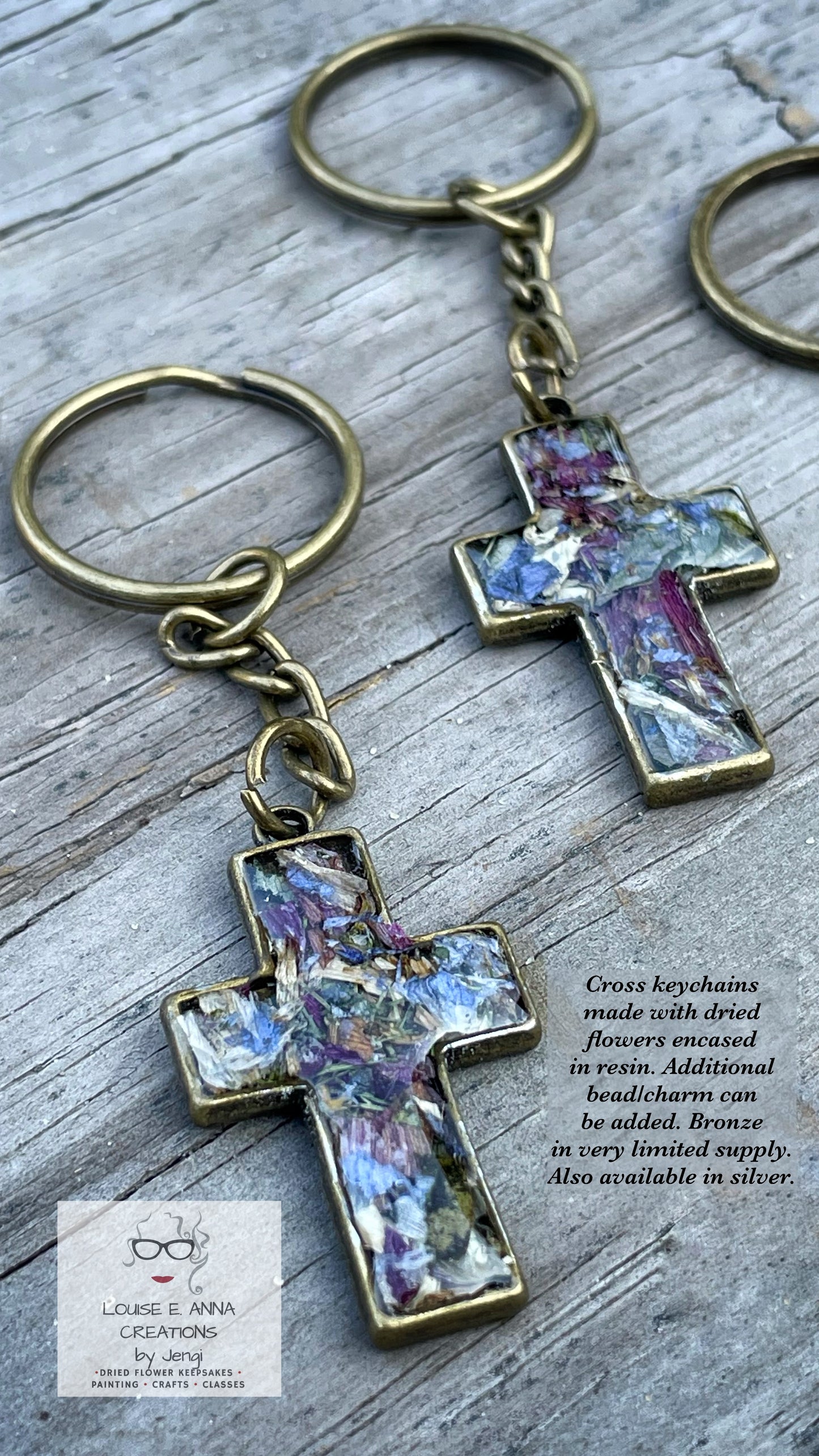 Custom Dried Flower Cross Keychain – Memorial Keepsake